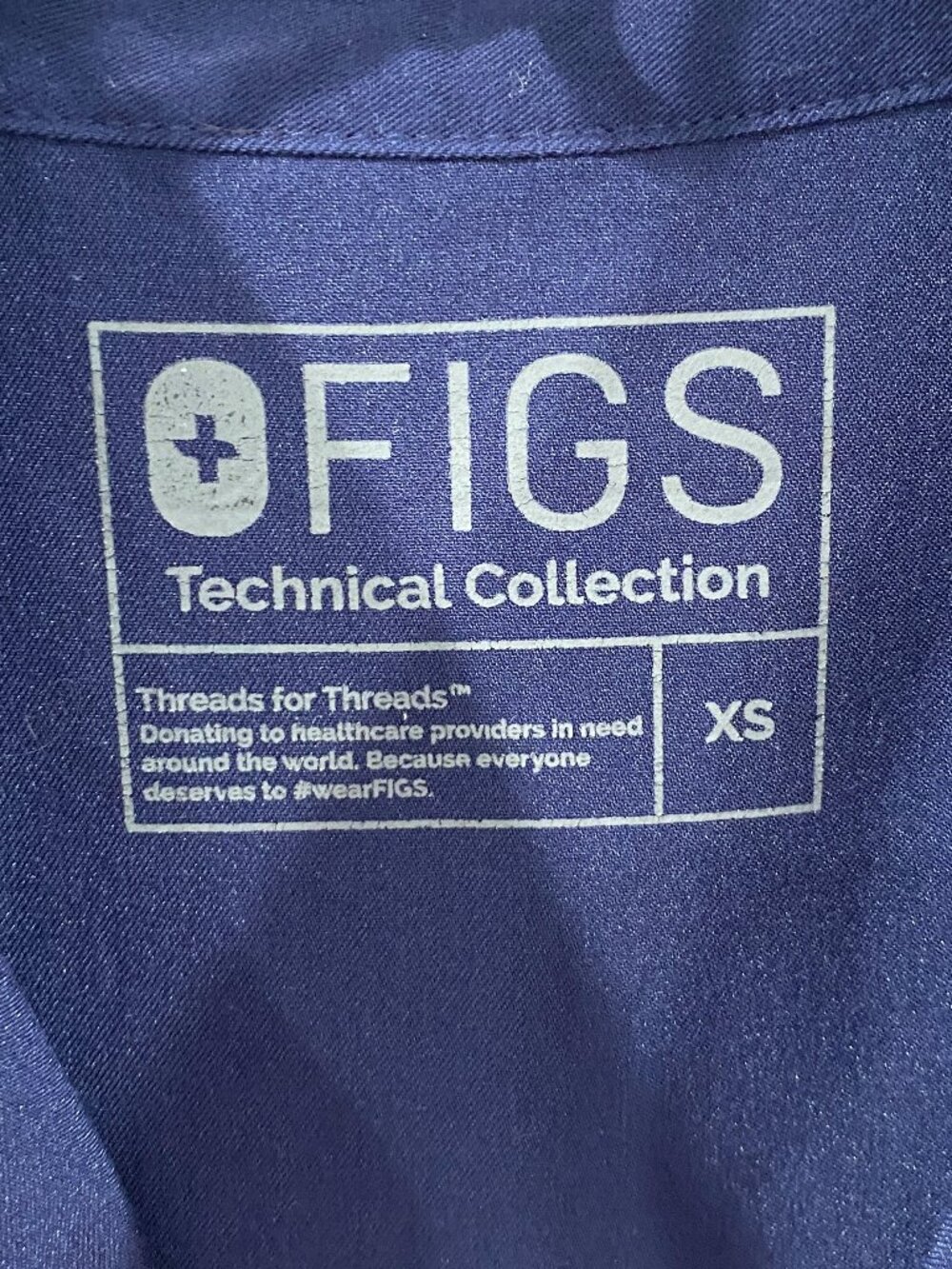 FIGS Rafaela Oversized Scrub top, women's size XS in navy. EUC - Picture 6 of 6